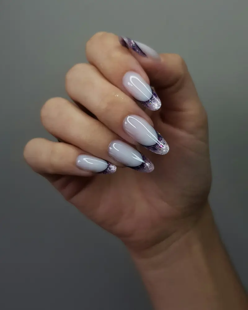 Coffin nails in white with purple and black marbled tips